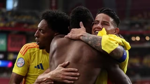 Futebol: Brasil goleia, elimina o Paraguai e se aproxima da classificação