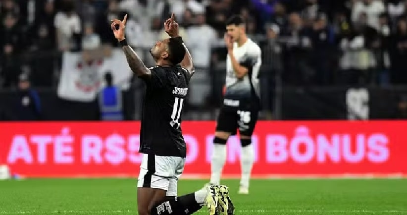 Futebol: Botafogo ganha do Corinthians, dorme na liderança e coloca o rival no Z4