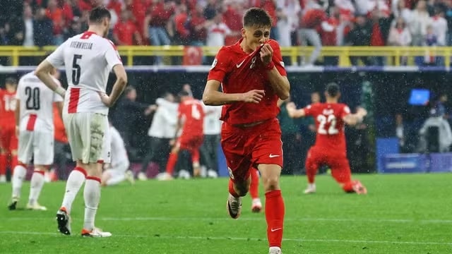 Futebol: Com gol nos acréscimos, Portugal vence República Tcheca de virada