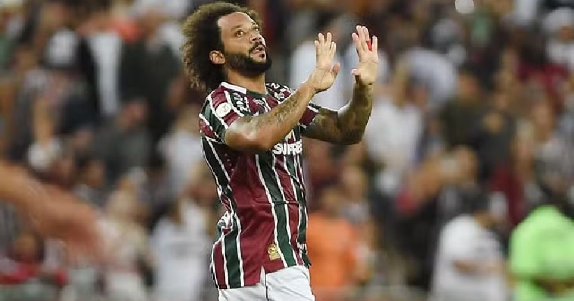 Futebol: Botafogo ganha do Corinthians, dorme na liderança e coloca o rival no Z4