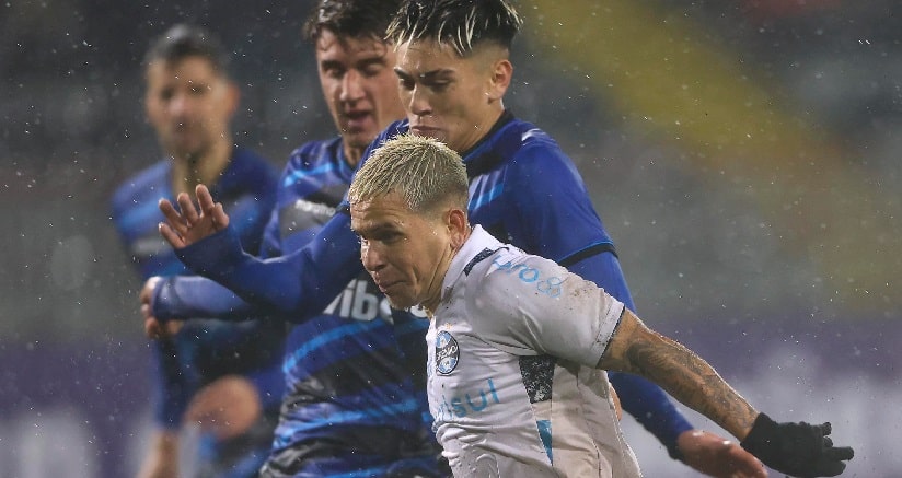 Futebol: Grêmio bate Huachipato no Chile e garante vagas nas oitavas da Libertadores