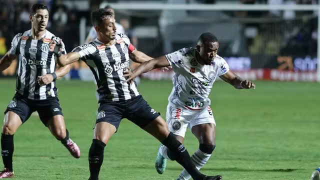 Futebol: Avaí vira sobre o Guarani e dorme na liderança da Série B