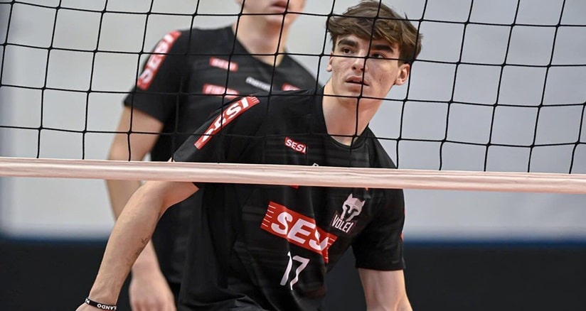 Vôlei: Jaraguaenses treinam com a Seleção Brasileira