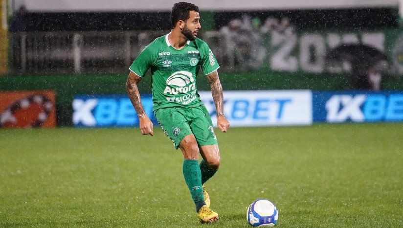 Futebol: Brusque sai na frente e Chape busca o empate na Série B