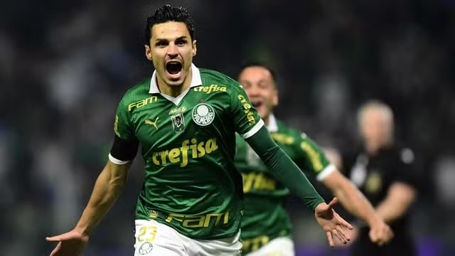 Futebol: Palmeiras vence dérbi e mantém Corinthians no Z4