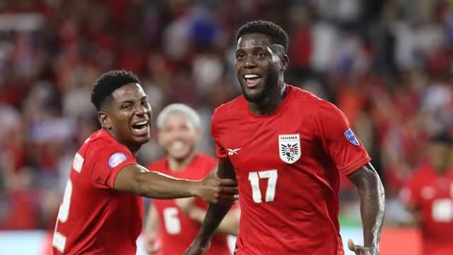 Futebol: Uruguai vence, avança em primeiro e elimina os EUA na fase de grupos