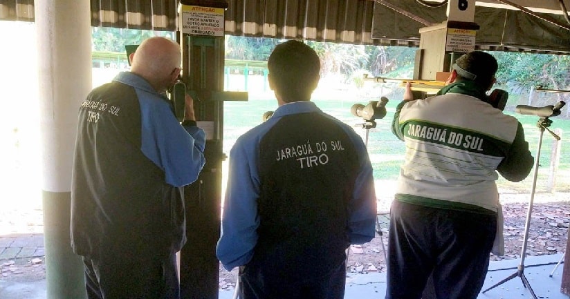 Tiro Esportivo: Equipe jaraguaense é duplamente campeã e lidera o estadual