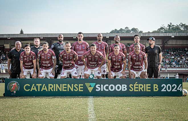 Juventus vence e decide acesso à Série A no domingo