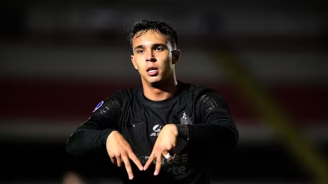 Futebol: Corinthians vence o Bragantino e sai na frente por vaga nas quartas de final