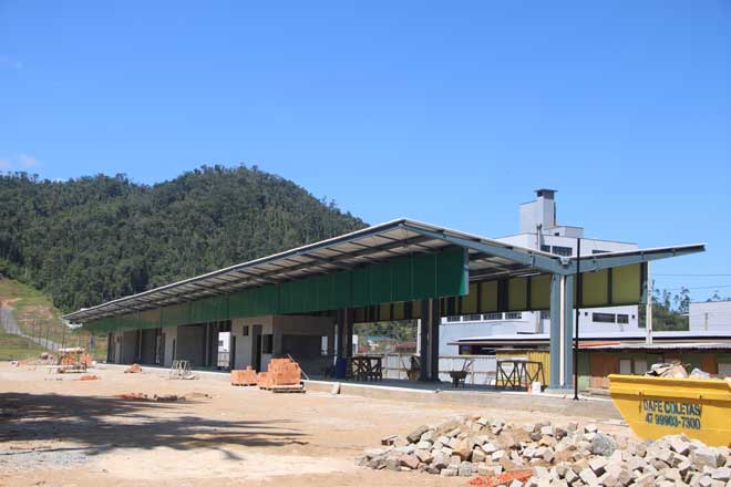 Terminal de passageiros da Barra do Rio Cerro deve ser entregue em outubro