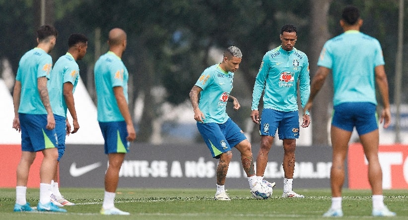 Futebol: Brasil encerra preparação para enfrentar o Paraguai
