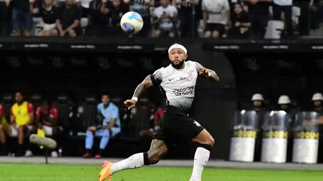 Futebol: Corinthians bate o Atlético-GO em dia de Romero e Memphis