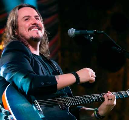 Show de Dino Fonseca hoje no Teatro da Scar