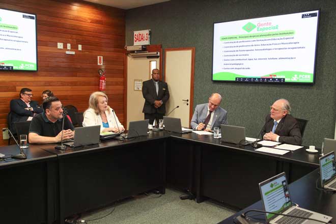 Educação especial: FCEE esclarece sobre matrículas e filas de espera