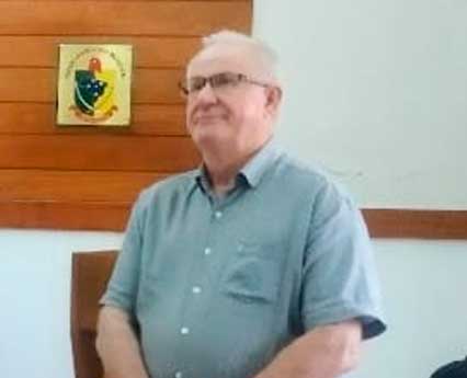 Finta cumprimenta Nininho Eipper e garante transição organizada