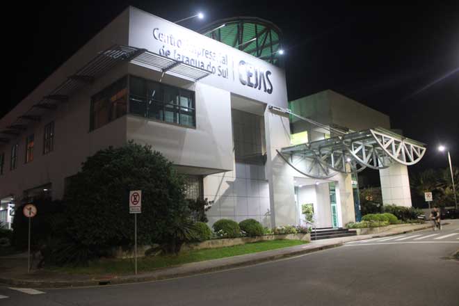 Entidades do setor produtivo recebem vereadores eleitos e apresentam pleitos