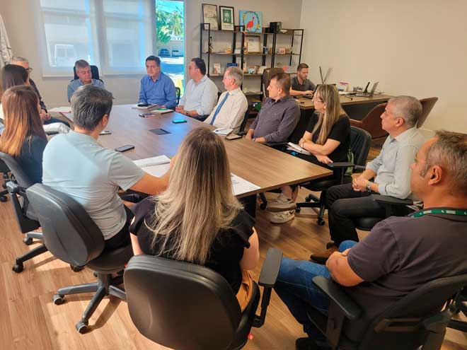 Transição do governo municipal inicia com encontro na Prefeitura de Guaramirim