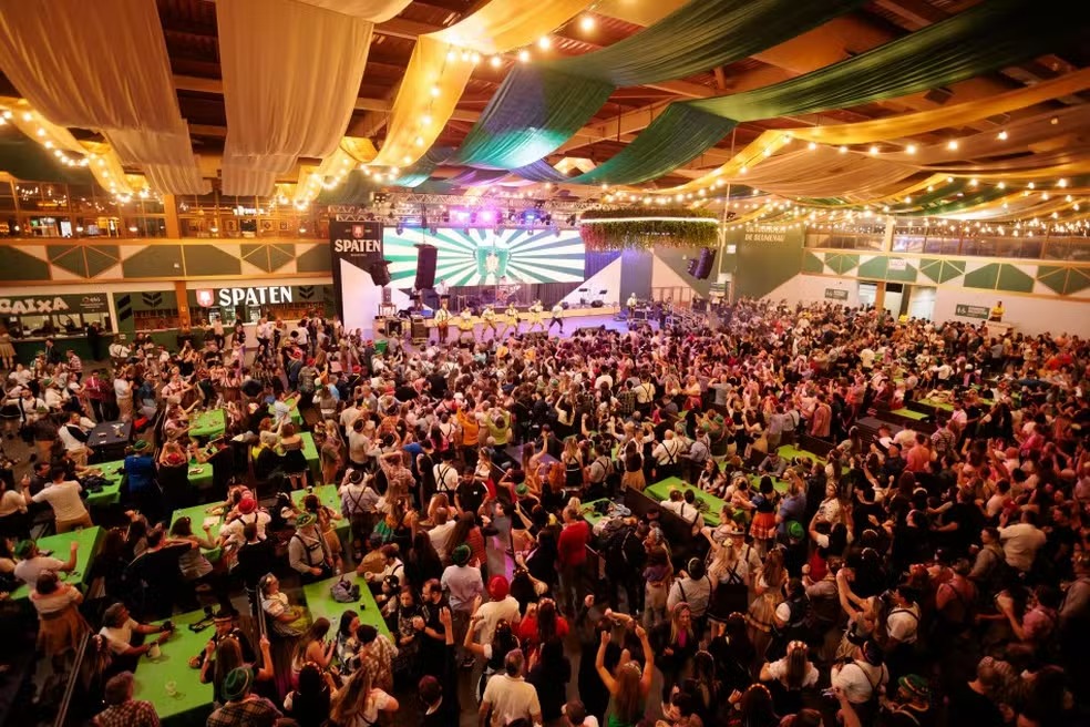 Oktoberfest 2024 começa hoje em Blumenau e promete movimentar cerca de R$ 240 milhões em 19 dias de festa