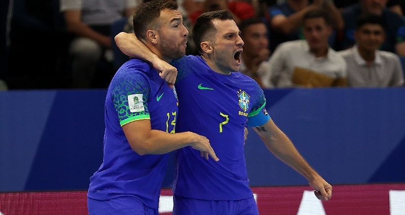 Futsal: Seleção Brasileira vence Ucrânia e é finalista da Copa do Mundo