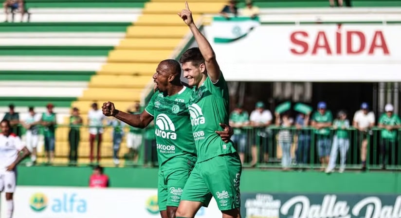 Futebol: Chapecoense vence Concórdia e abre vantagem na semifinal
