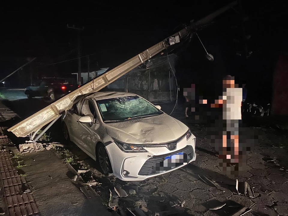 Confira as fotos da microexplosão que passou pelo Sul de SC