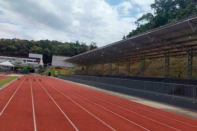 Cobertura da arquibancada da pista de atletismo está concluída