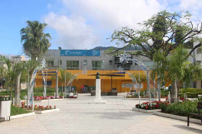 Decoração natalina será inaugurada nesta terça-feira