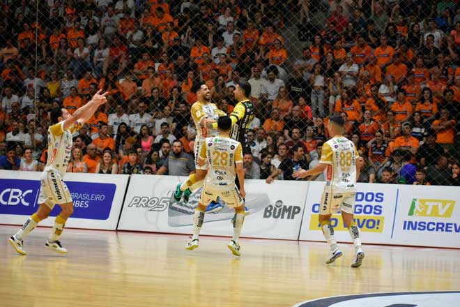 Jaraguá joga com vantagem no jogo decisivo contra Carlos Barbosa