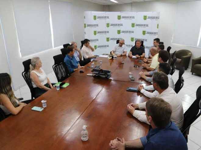 Prefeito Jair faz primeira reunião com secretários da nova gestão
