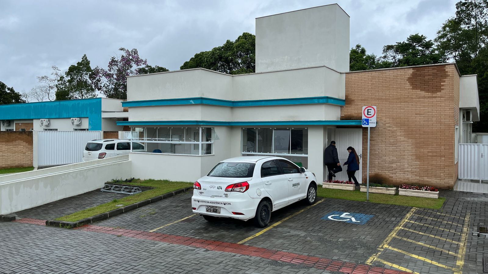 Abrigo Mônica Lescowicz está atendendo em nova sede