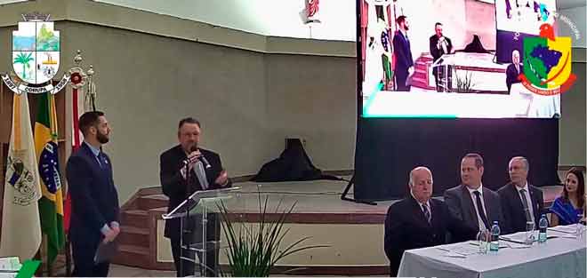 Eddy Eipper assume Prefeitura de Corupá e dá posse ao secretariado