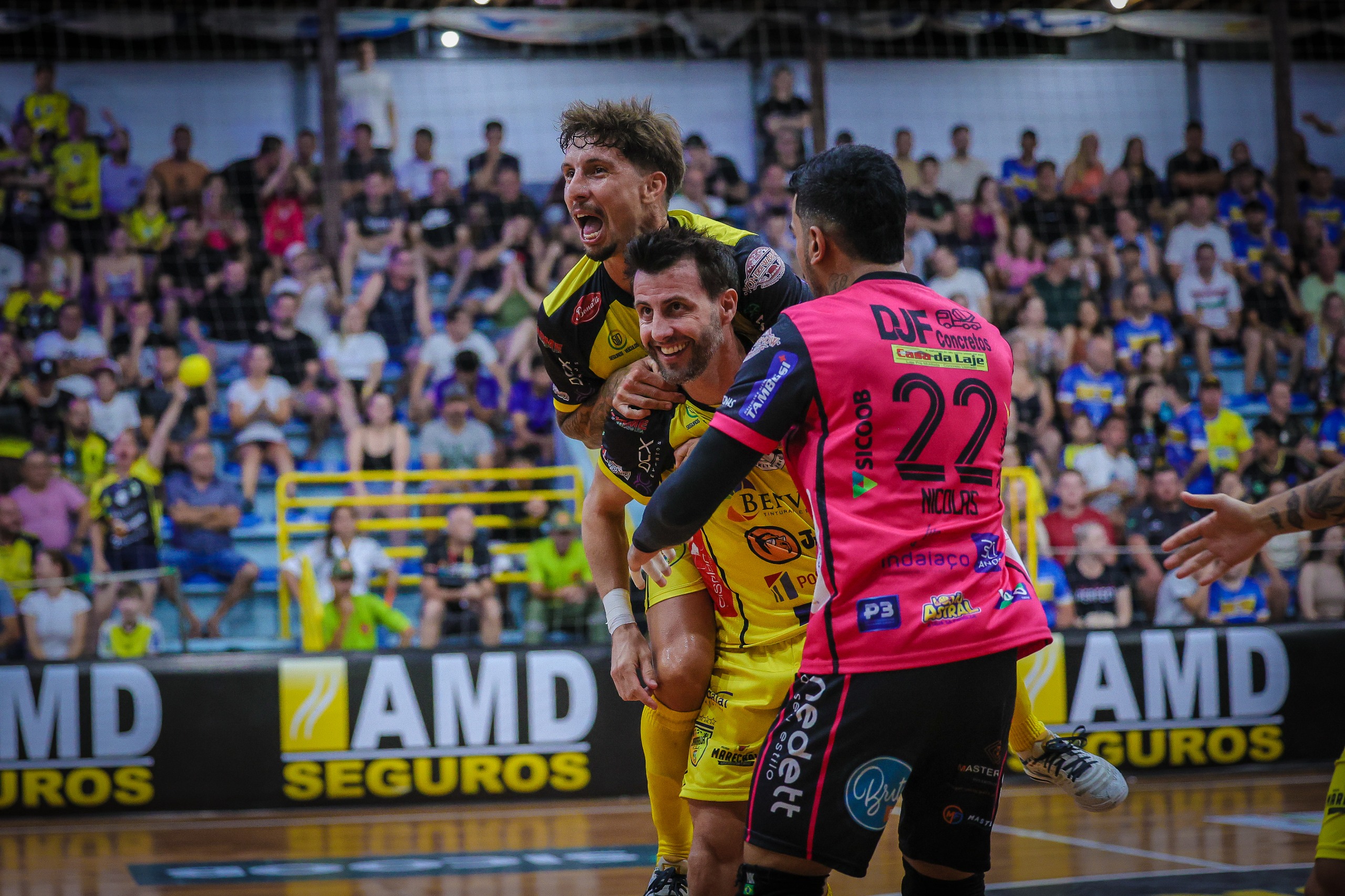 Futsal: Jaraguá encara Timbó na semifinal do Torneio de Verão de Indaial