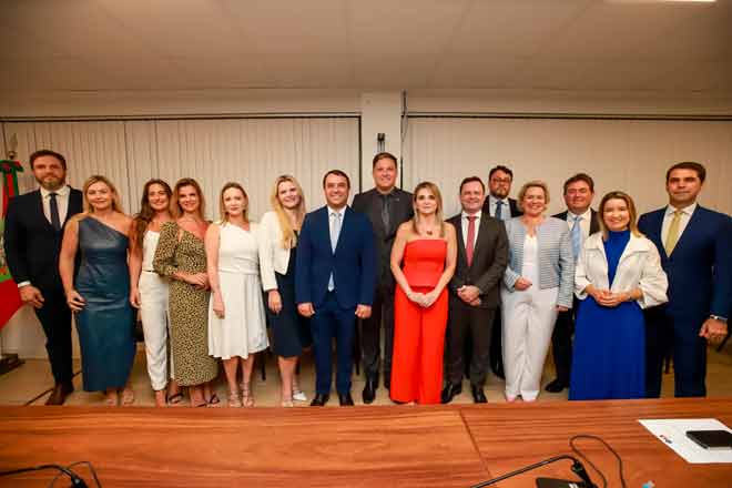 Direção estadual e subseções da OAB-SC têm novos dirigentes