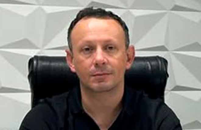 Rovâni e Daniel assumem como prefeitos de Itaperiú e Barra Velha