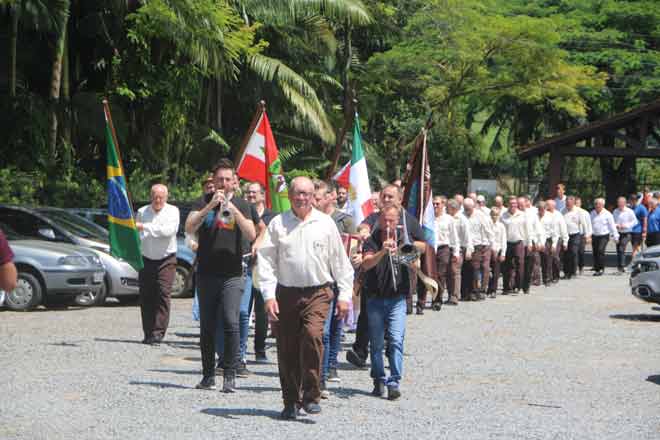 Sociedade Alvorada realizou no domingo festa de tiro rei
