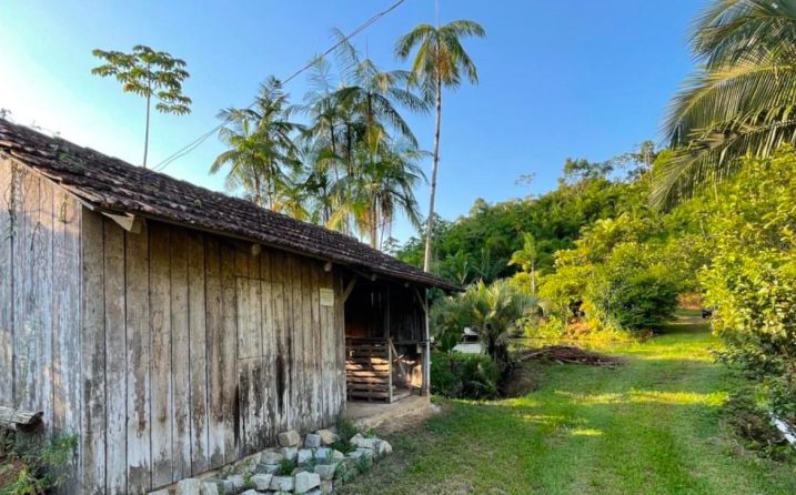 VENDE-SE Chácara localizada no bairro Jaraguá 84