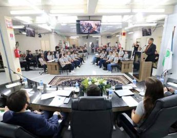 Câmara Mirim alcança 20 anos e integrantes da legislatura tomam posse