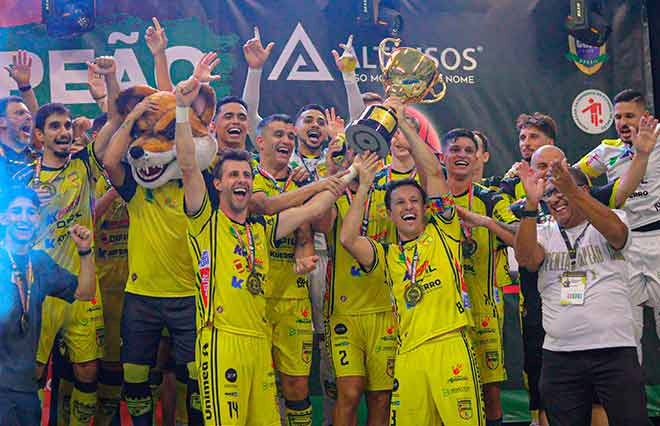 Jaraguá Futsal Vence a Recopa e Enfrenta Carlos Barbosa na Copa do Brasil