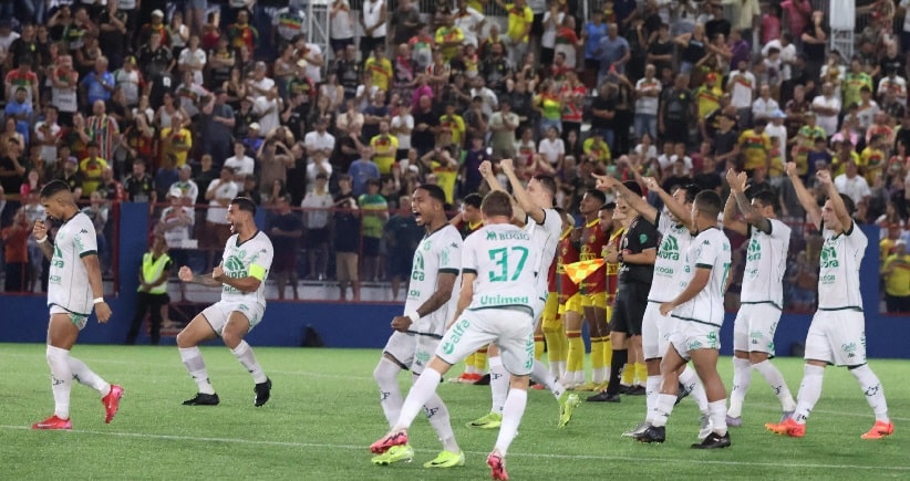 Futebol: Chapecoense ganha nos pênaltis e elimina o Brusque