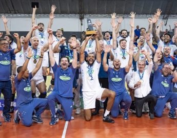 Vôlei: Cruzeiro bate o Praia Clube, de virada, e conquista 11º Sul-Americano