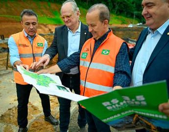 Mello vistoria obras da SC-108 e anuncia ampliação do trecho duplicado