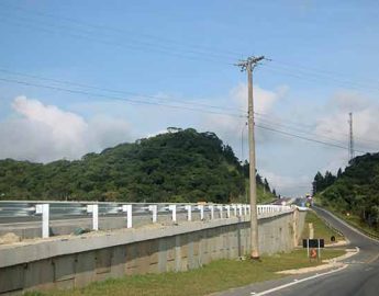 Superintendente do Dnit entrega viaduto e visita as obras nos túneis