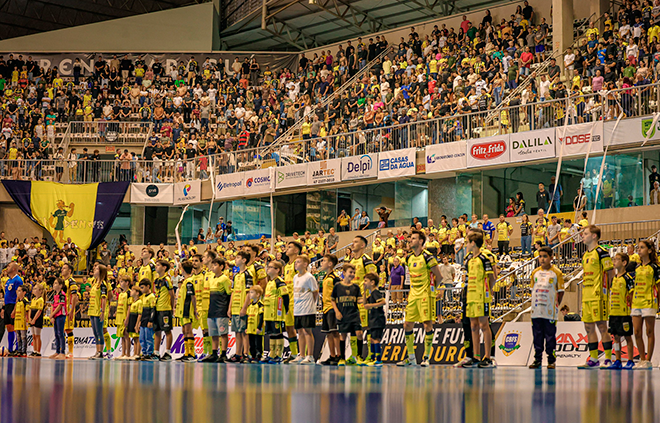 Jaraguá Futsal dá show