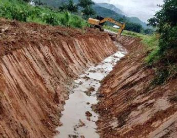 Prefeitura de Jaraguá do Sul realiza limpeza de córregos
