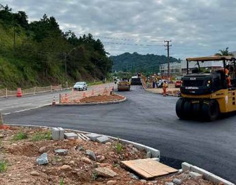 Obras da rotatória no acesso à Tifa Monos chegam a 60% de execução