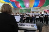 Prefeitura realiza evento de Páscoa para idosos
