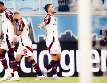 Futebol: Flamengo bate o Grêmio no Sul pelo Brasileirão