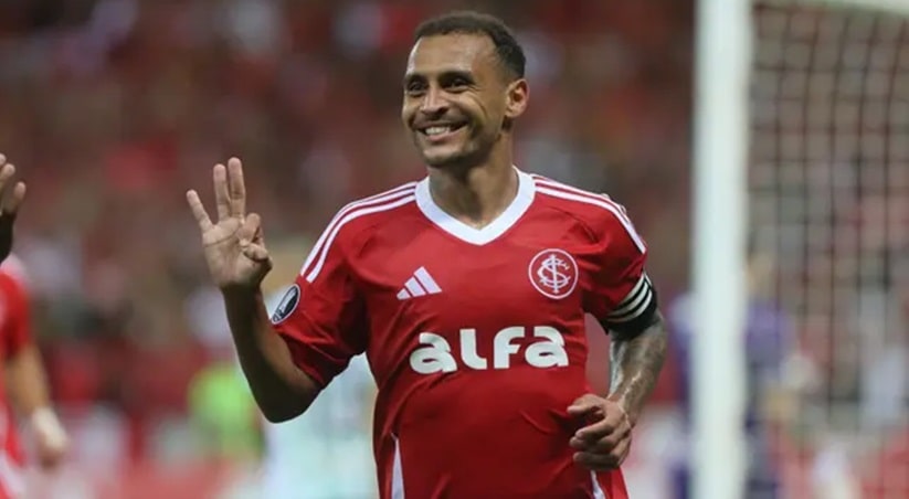 Futebol: Alan Patrick faz hat-trick, Inter vence o Atlético Nacional e lidera Grupo F