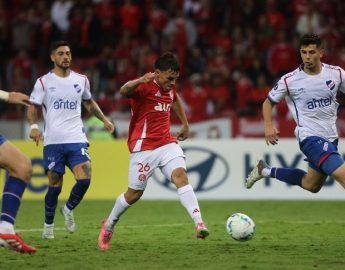 Futebol: Inter tem apagão inicial e leva três gols, mas luta e empata com Nacional