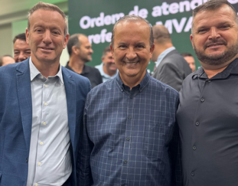 Prefeito de Schroeder garante recurso para pavimentação em reunião com governador